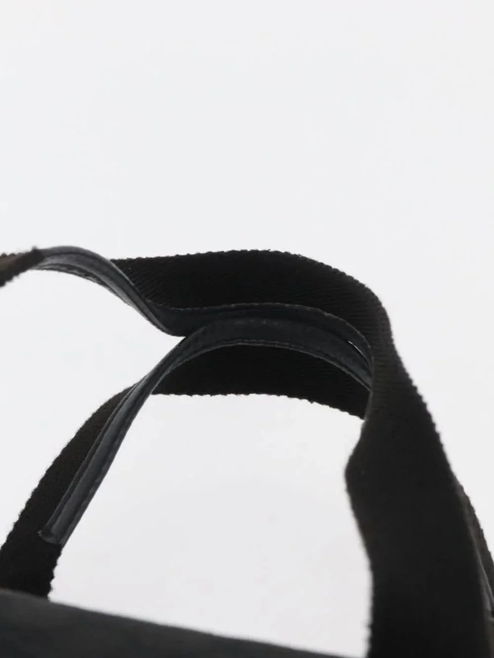 GUCCI GG Canvas Hand Bag Black Gold 92734 Auth bs34247